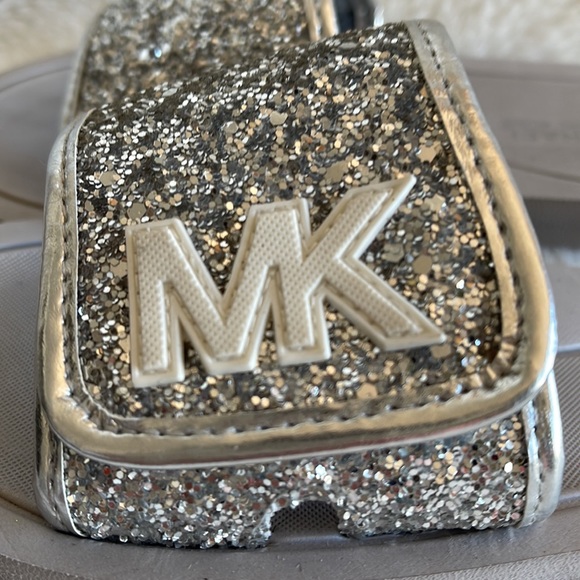 NWOT Michael Kors silver glittery slides for girls - Picture 3 of 5